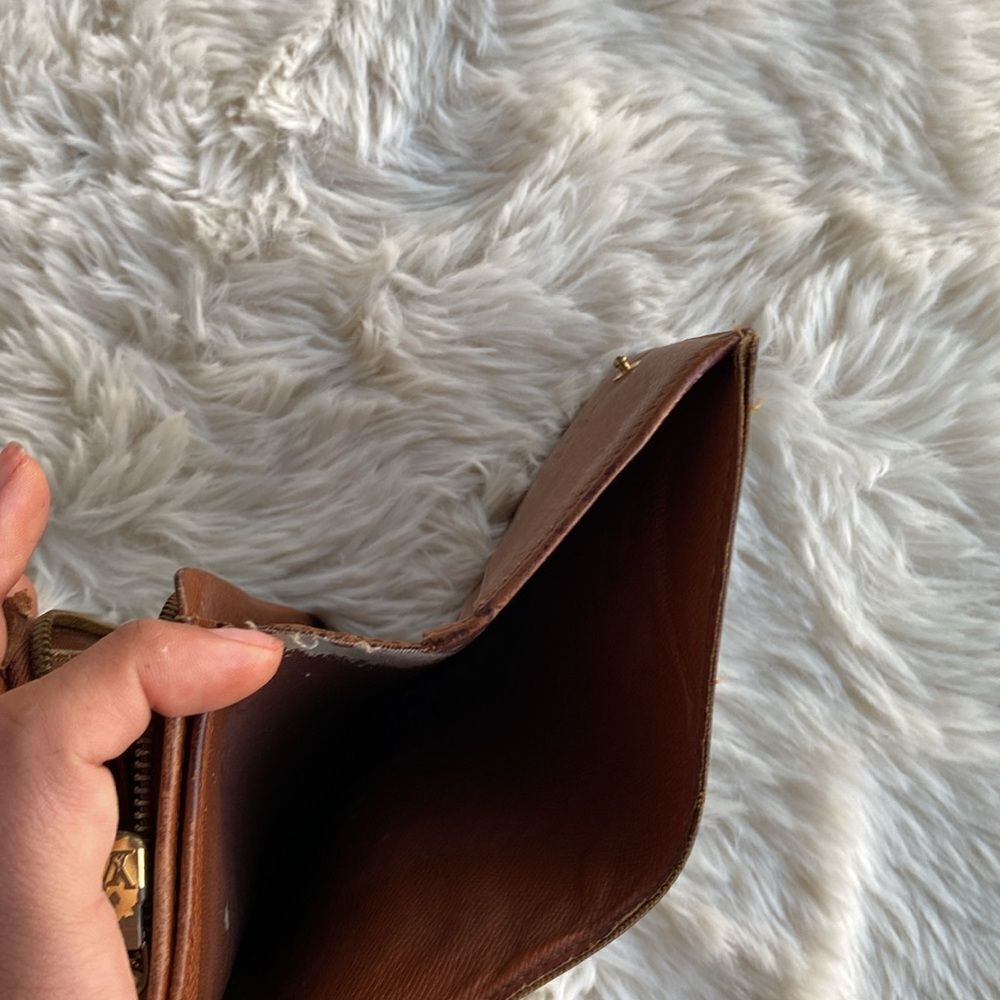 LOUIS VUITTON Monogram Bifold Snap Wallet - Picture 11 of 12